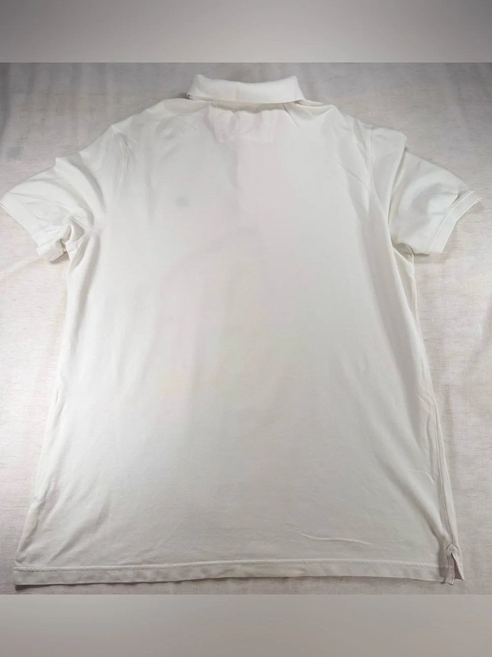 Banana Republic Men’s White Polo with Subtle Logo